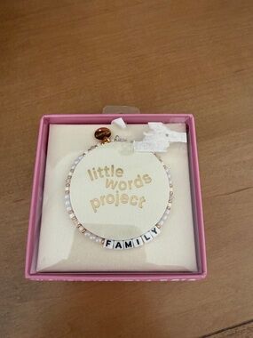 Little Words Project ‘Family' Beaded Bracelet - gold /White